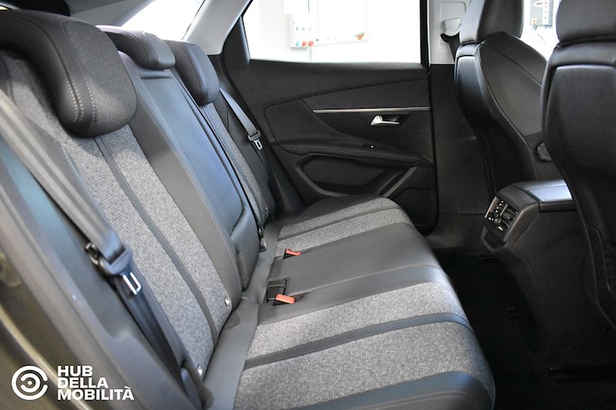PEUGEOT 3008 PureTech Turbo 130 S&S Allure